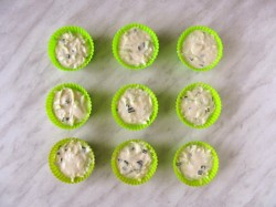 Кексы со свежей капустой - шаг 8