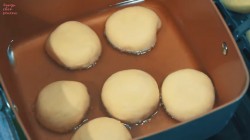 Классические пончики с повидлом жареные во фритюре - шаг 26