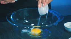 Классические пончики с повидлом жареные во фритюре - шаг 7