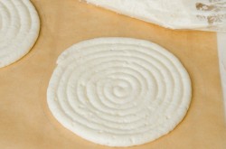 Кокосовый бисквит Дакуаз с ягодами - шаг 12 Кокосовый бисквит Дакуаз с ягодами - шаг 12