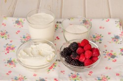 Кокосовый бисквит Дакуаз с ягодами - шаг 17 Кокосовый бисквит Дакуаз с ягодами - шаг 17