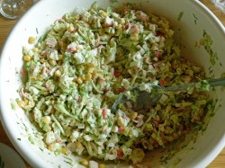 Крабовый салат без риса с молодой капустой - шаг 10