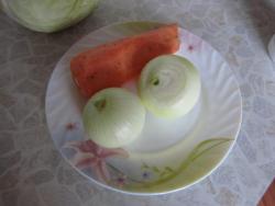 Куриная грудка с тушеной капустой и томатной пастой - шаг 3