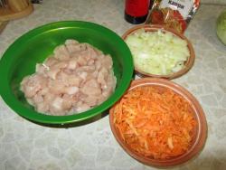 Куриная грудка с тушеной капустой и томатной пастой - шаг 4