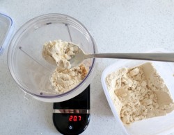 Куриная печень с брокколи и овсяно-протеиновым соусом - шаг 8