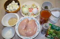 Куриные митболы с сыром в томатном соусе - шаг 1 Куриные митболы с сыром в томатном соусе - шаг 1