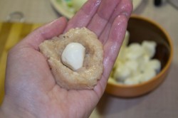 Куриные митболы с сыром в томатном соусе - шаг 14 Куриные митболы с сыром в томатном соусе - шаг 14