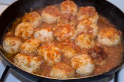 Куриные митболы с сыром в томатном соусе - шаг 29 Куриные митболы с сыром в томатном соусе - шаг 29