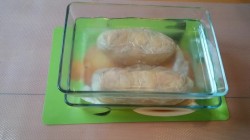 Куриный рулет с болгарским перцем на желатине в пленке - шаг 6