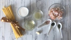 Лапша с креветками - шаг 1