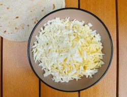 Лаваш на мангале с сыром - шаг 2