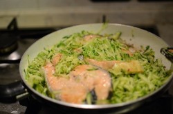 Лосось весенний с цуккини - шаг 6