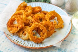 Лук в кляре - шаг 6