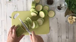Маринованные кабачки пальчики оближешь - шаг 1 Маринованные кабачки пальчики оближешь - шаг 1