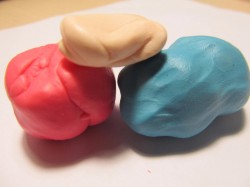 Мастика из сухого молока и сгущенки - шаг 5 Мастика из сухого молока и сгущенки - шаг 5