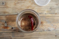 Медовая настойка с перцем - шаг 5 Медовая настойка с перцем - шаг 5