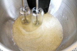 Медовый бисквит для торта - шаг 2