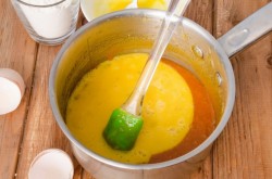 Медовый торт со сметанным кремом классический - шаг 10 Медовый торт со сметанным кремом классический - шаг 10