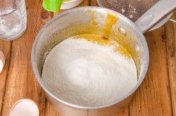 Медовый торт со сметанным кремом классический - шаг 11 Медовый торт со сметанным кремом классический - шаг 11