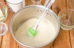 Медовый торт со сметанным кремом классический - шаг 4 Медовый торт со сметанным кремом классический - шаг 4