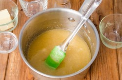 Медовый торт со сметанным кремом классический - шаг 6 Медовый торт со сметанным кремом классический - шаг 6