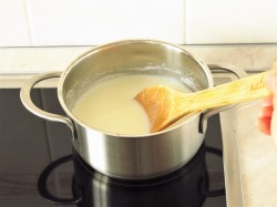 Густой молочный кисель из картофельного крахмала - шаг 6