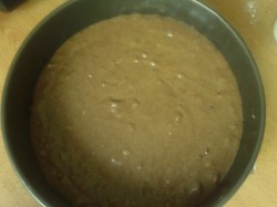 Муссовый торт с черносливом и орехами - шаг 7