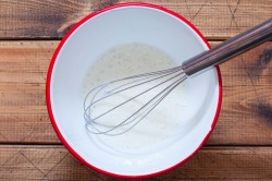 Мягкое печенье на кефире в духовке - шаг 2