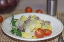 Мясо свинины и картошка в горшочках в микроволновке - шаг 22