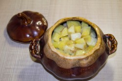 Мясо свинины и картошка в горшочках в микроволновке - шаг 18