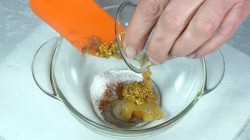 Мясо свинины запечённое в духовке с горчицей и медом - шаг 5
