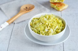 Начинка для пирожков из капусты с яйцом - шаг 9 Начинка для пирожков из капусты с яйцом - шаг 9