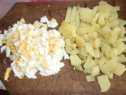 Окрошка на курином бульоне - шаг 2 Окрошка на курином бульоне - шаг 2