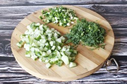 Окрошка на сметане и воде - шаг 1 Окрошка на сметане и воде - шаг 1