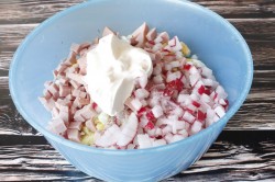 Окрошка на сметане и воде - шаг 6 Окрошка на сметане и воде - шаг 6