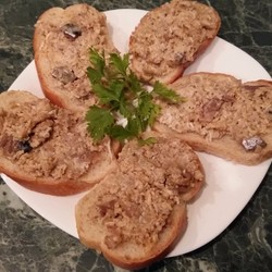 Паштет из копченой скумбрии и грецких орехов