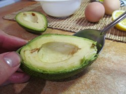 Паста из авокадо для бутербродов - шаг 3