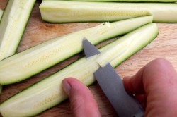 Паста с креветками с цуккини и помидорами - шаг 1 Паста с креветками с цуккини и помидорами - шаг 1