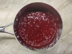 Пастила из черной смородины в домашних условиях - шаг 4 Пастила из черной смородины в домашних условиях - шаг 4