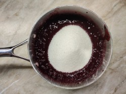 Пастила из черной смородины в домашних условиях - шаг 5 Пастила из черной смородины в домашних условиях - шаг 5