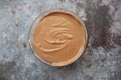 Песочный пирог с пьяными бананами и шоколадным муссом - шаг 8 Песочный пирог с пьяными бананами и шоколадным муссом - шаг 8