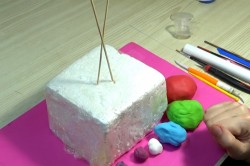 Петух из мастики для торта - шаг 1 Петух из мастики для торта - шаг 1