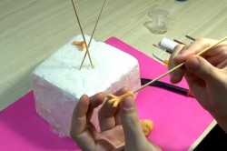 Петух из мастики для торта - шаг 2 Петух из мастики для торта - шаг 2