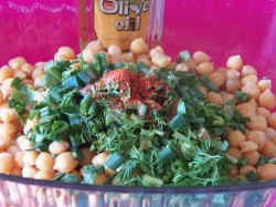 Постный салат с нутом - шаг 5