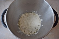 Мини пицца в духовке - шаг 4