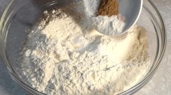 Булочки с тыквой и яблоком на завтрак - шаг 2 Булочки с тыквой и яблоком на завтрак - шаг 2