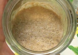 Закваска из ржаной муки для кваса - шаг 3