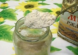 Закваска из ржаной муки для кваса - шаг 4