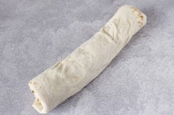 Рулет из лаваша с фаршем запеченный в духовке - шаг 4