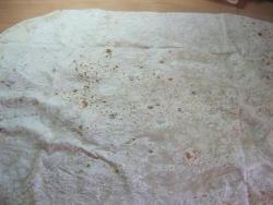 Рулет из лаваша с сыром и зеленым луком - шаг 3